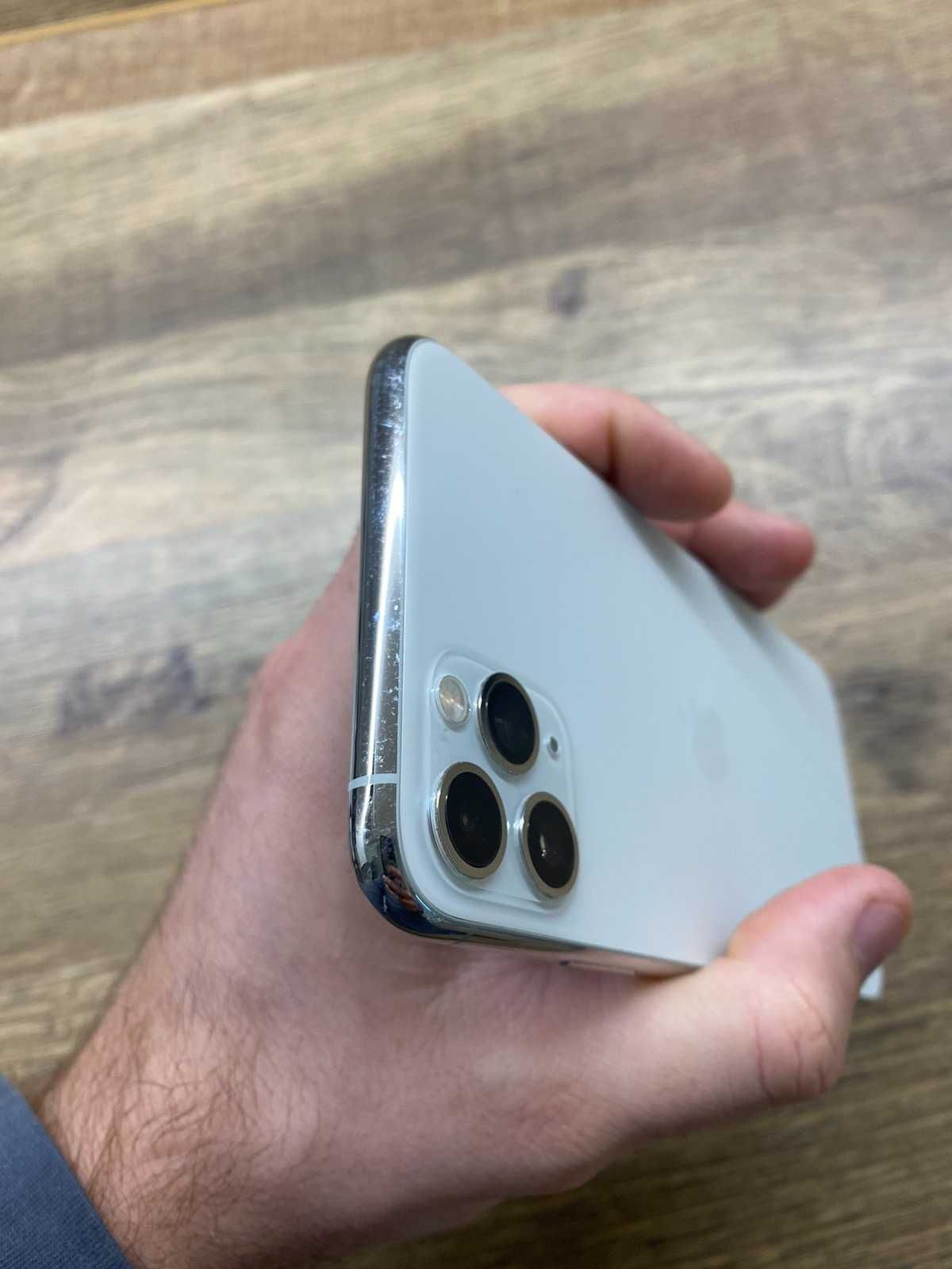 Продам IPhone 11 pro Max 64 GB