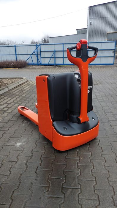 Wózek paletowy LINDE T16,