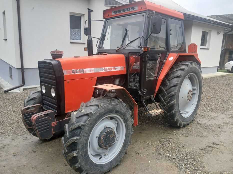 Ciągnik rolniczy ursus 4514