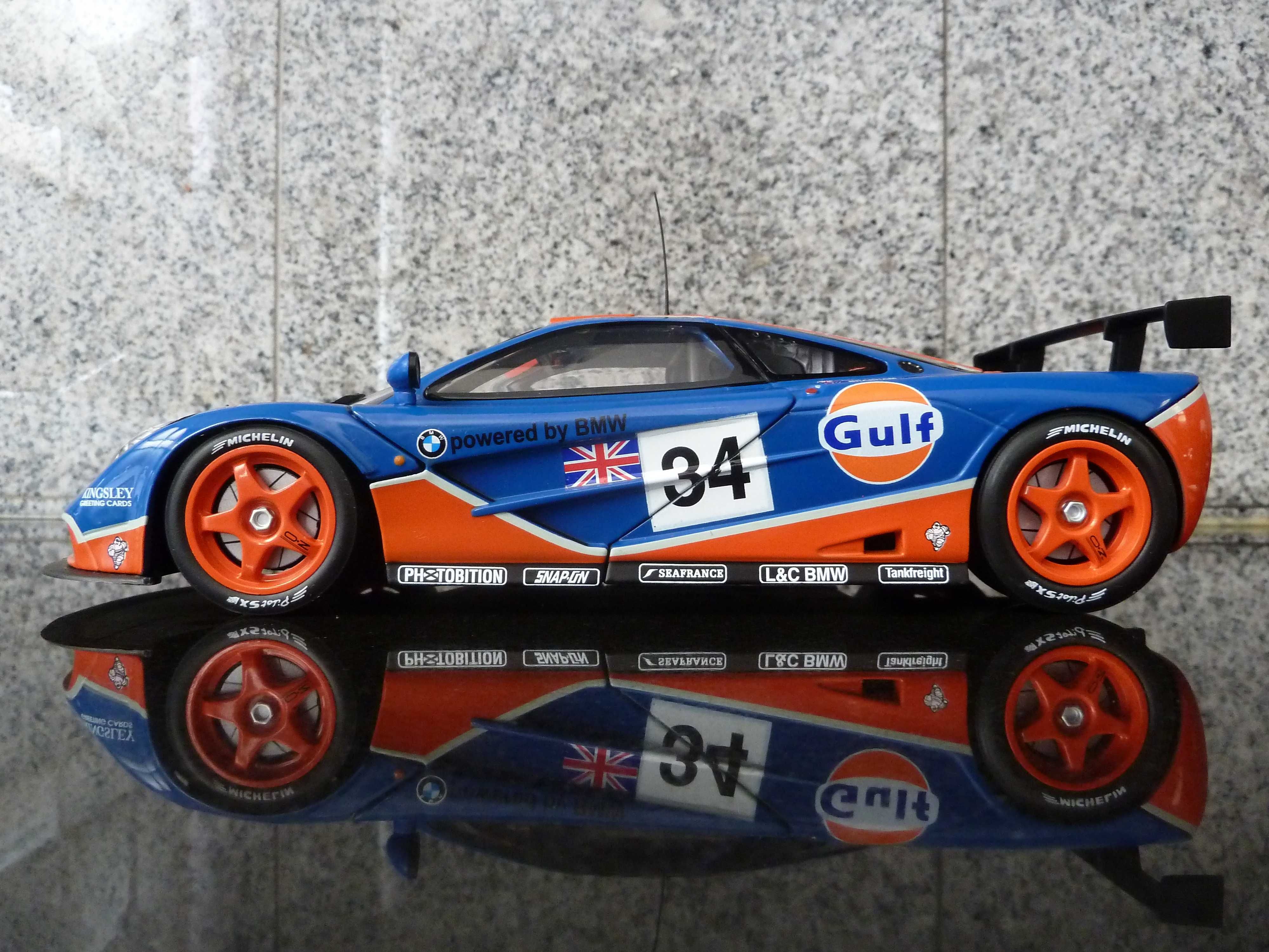 1:18 UT, McLaren F1 GTR, Gulf AutoArt Minichamps