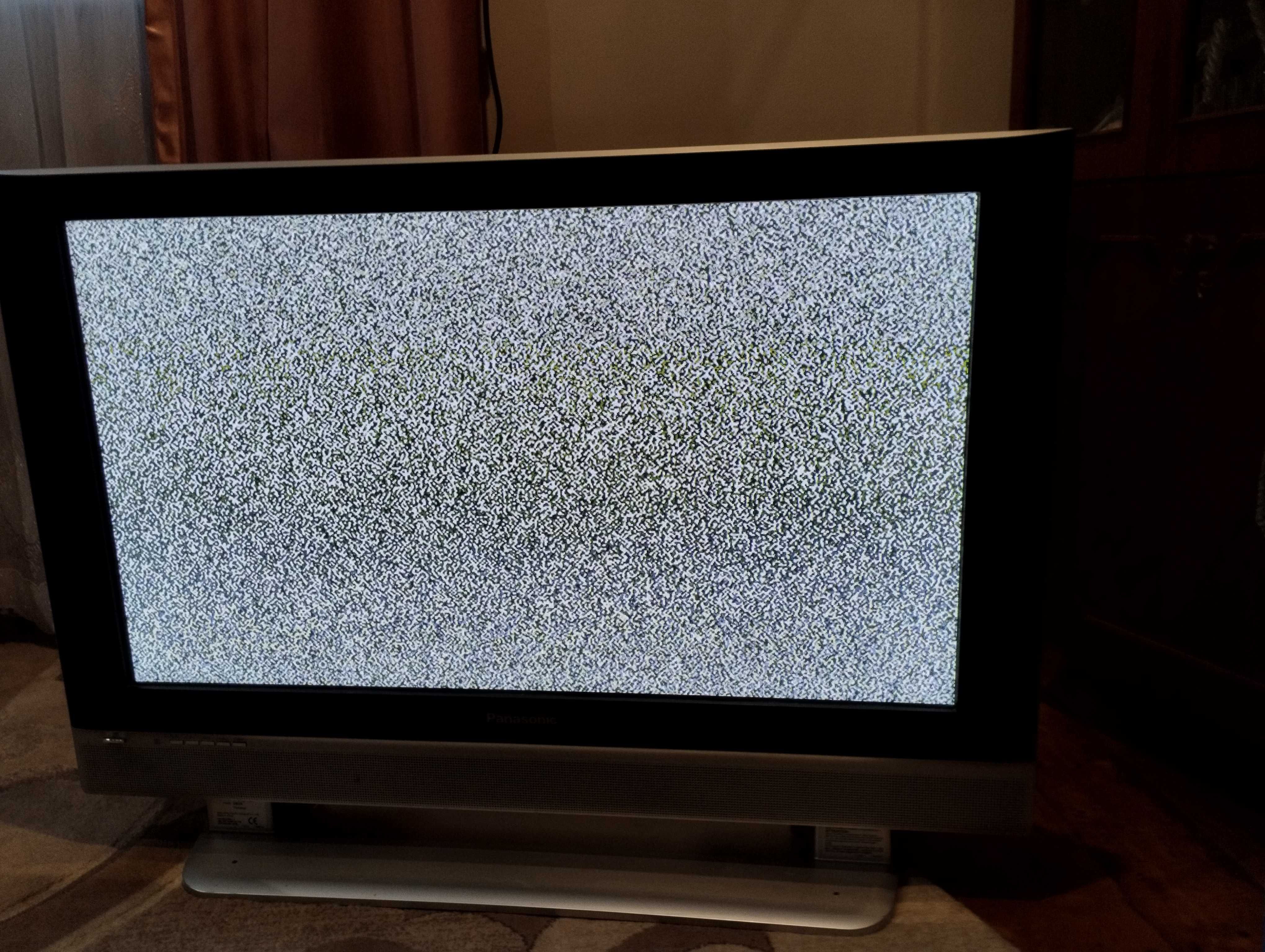 Великий плазмовий телевізор Panasonic TY-ST42PX5W