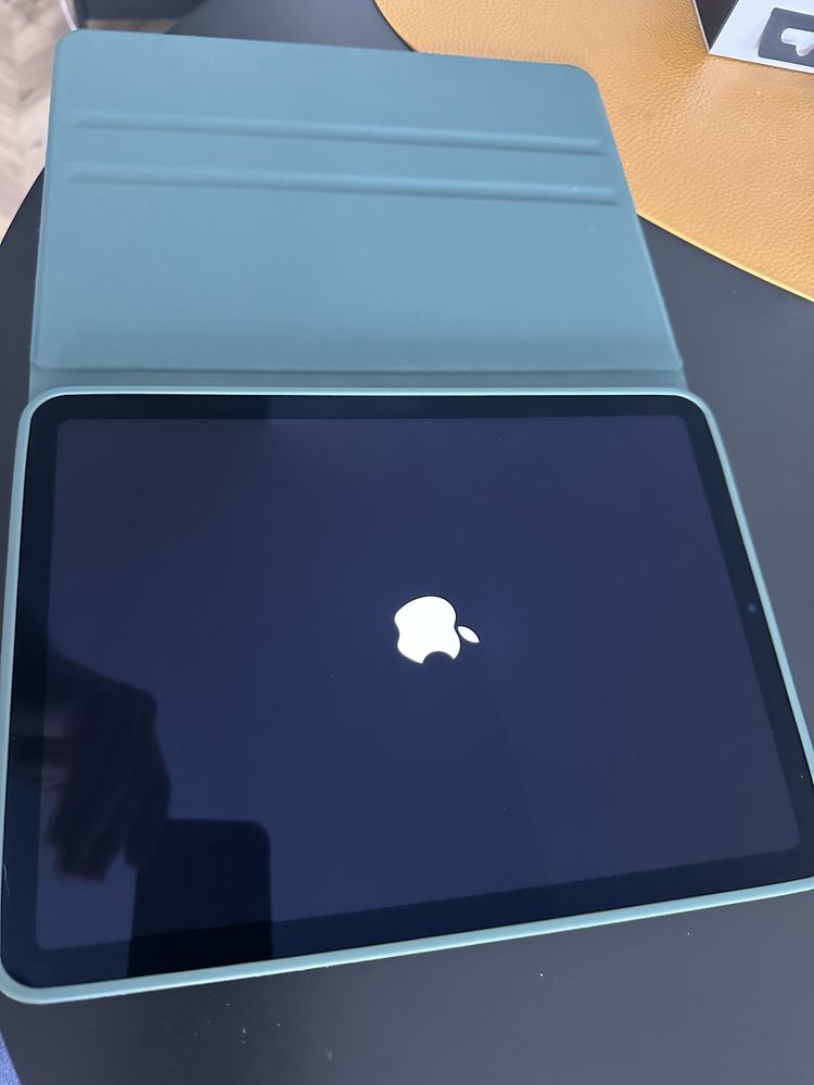 iPad Air 5 w stanie jak nowym
