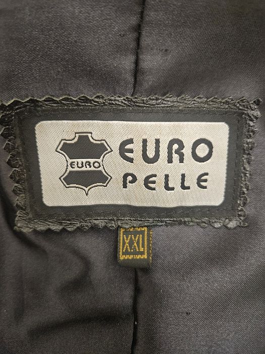 Продам мужскую  и женскую кожаную куртку