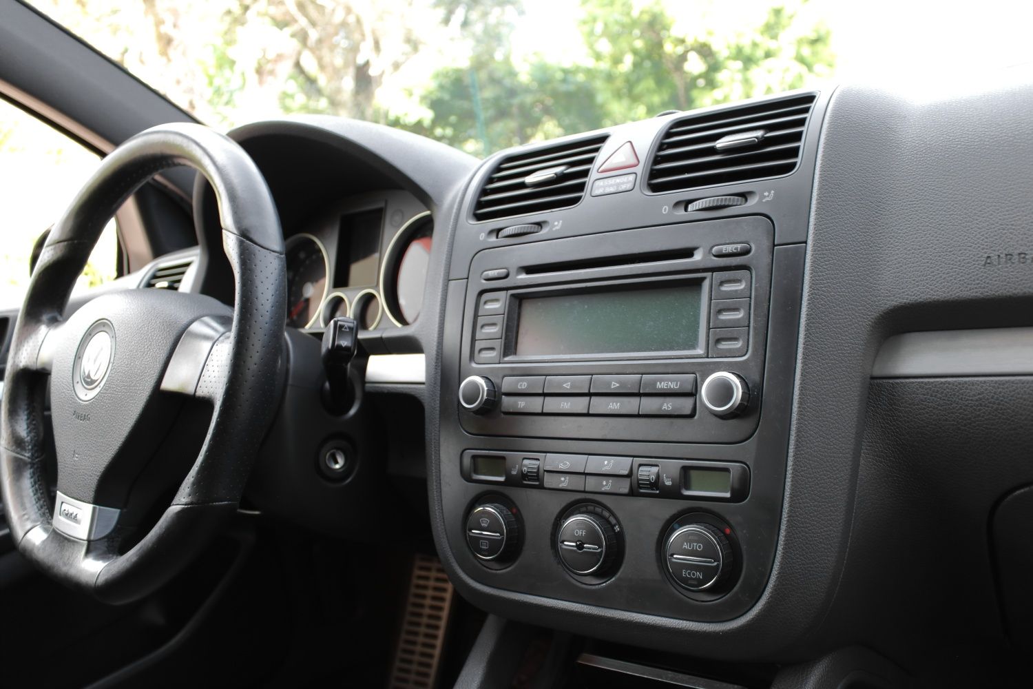 VW Golf 5 V GTI 2.0 TSI 200CV (210€/Mês)