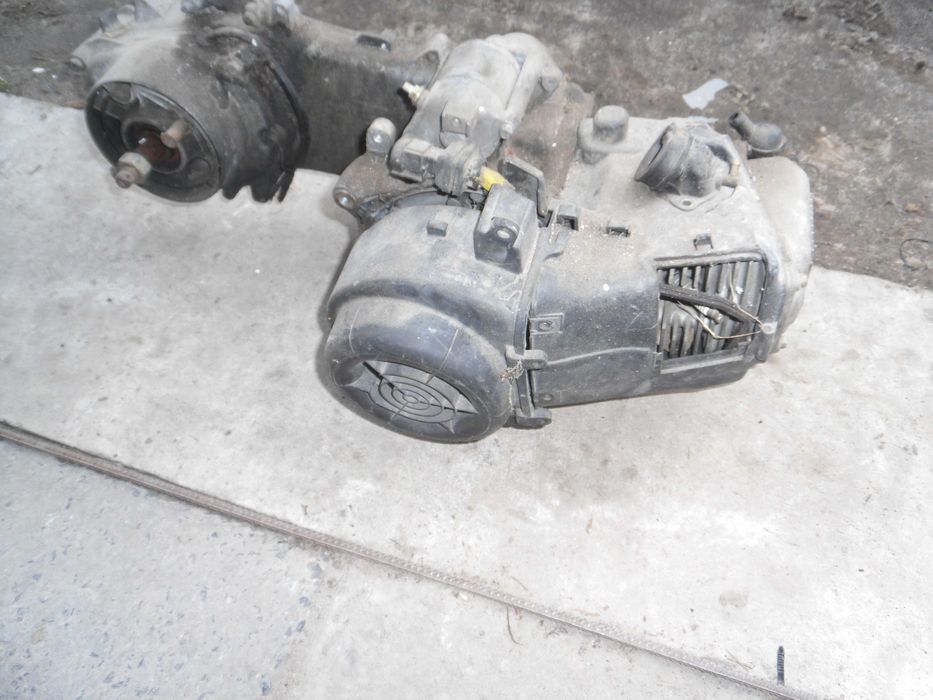 piaggio vespa запчастини по мотору