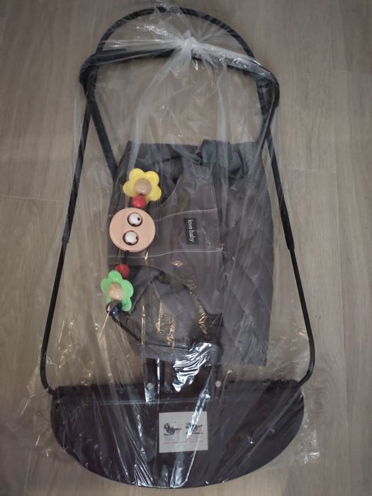 Детский эргономичный шезлонг-качалка LOVE BABY