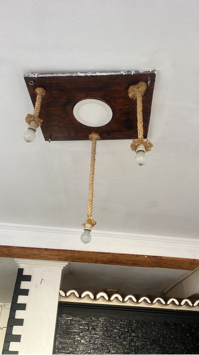 Candeeiros artesanais com luz branca para desocupar