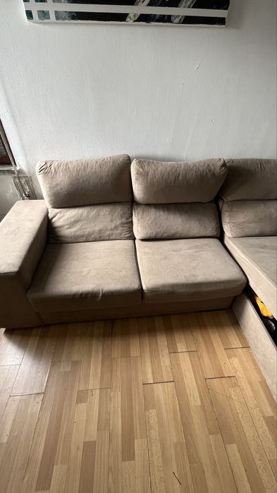 Sofá com chaise longue e assentos deslizantes – bom estado