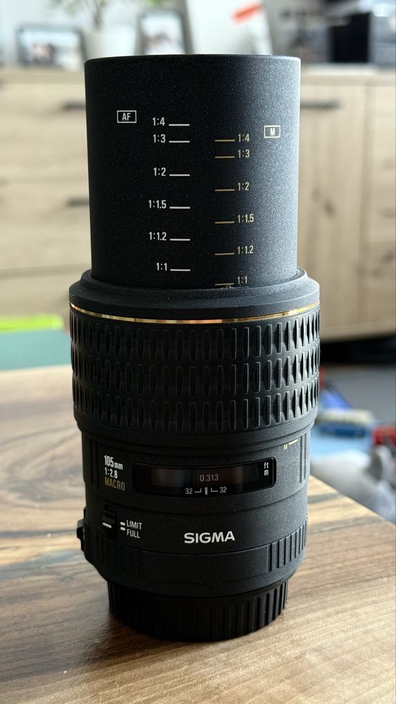SIGMA 105 f/2.8 macro