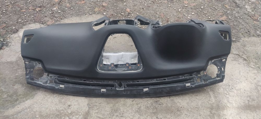 Торпедо передняя панель Cherokee KL