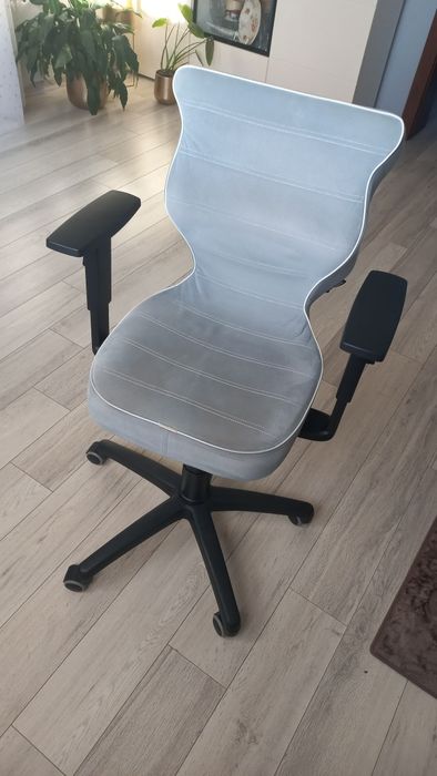 Dobre Krzesło fotel obrotowy entelo rozmiar 5