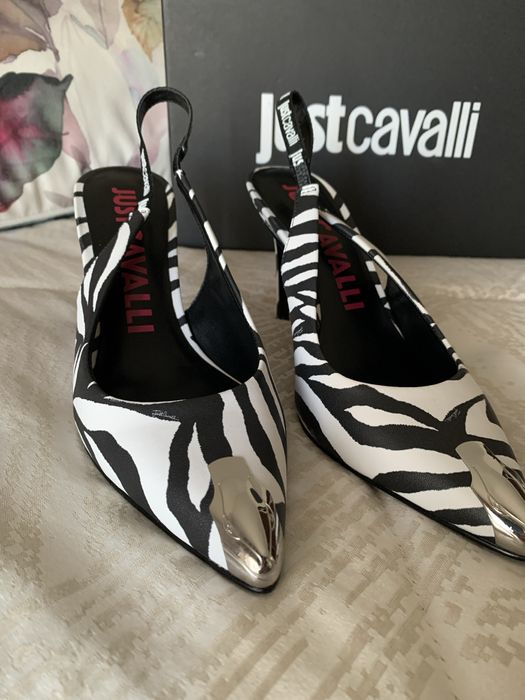 Stilletos novos just cavalli