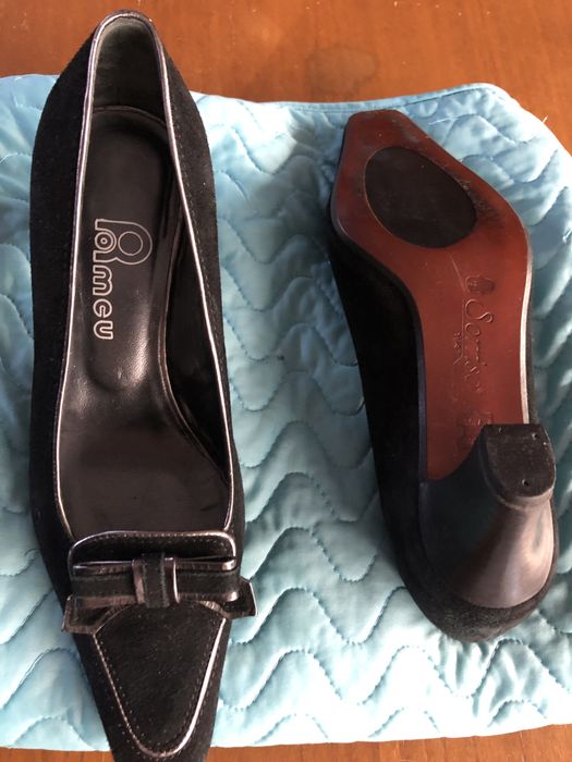 Sapatos pretos com laco, n. 36