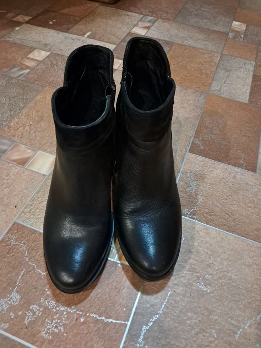 Черевички на байці