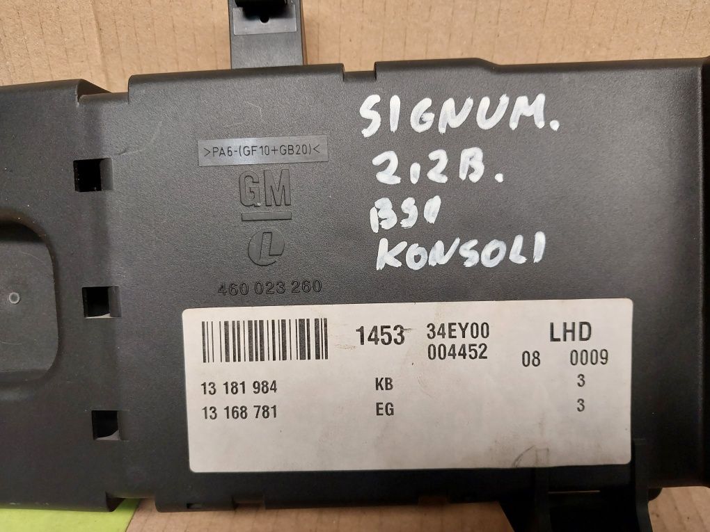 Stan BDB Skrzynka bezpieczników SIGNUM VECTRA C 2.2B 16V Z22YH 2004rok