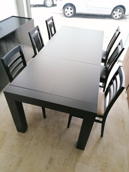 Mesa extensível com pé de arrasto aberta 220x90 nova