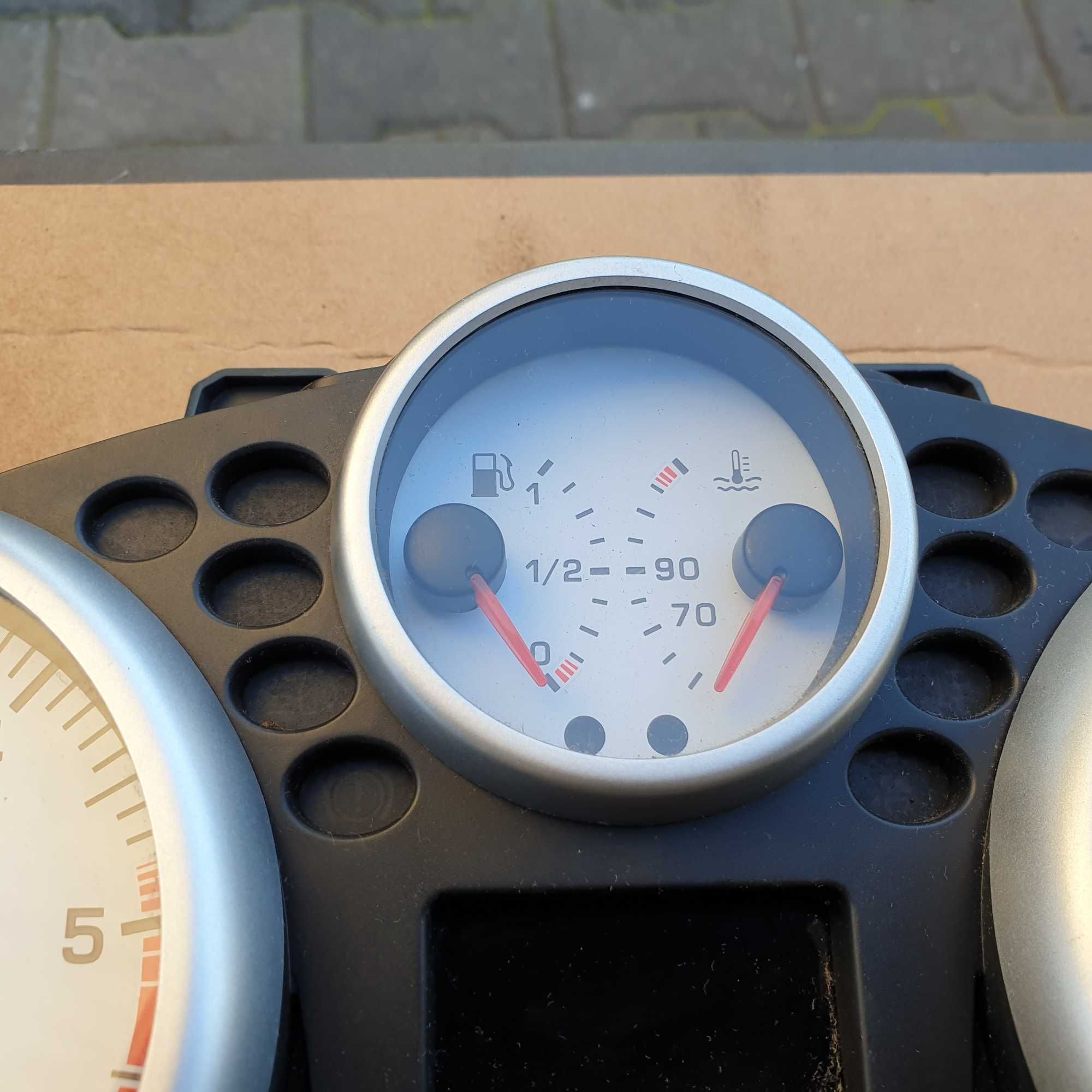 Peugeot 206 Plus 1.4HDI licznik, zegar 96666.37280