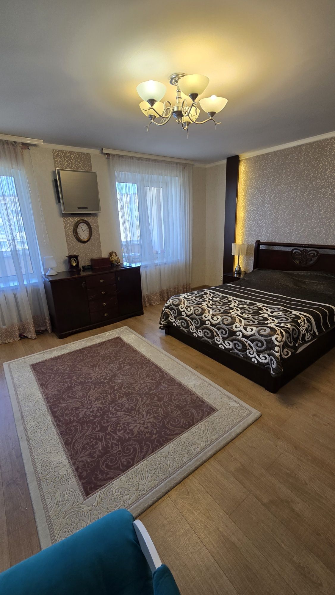 Продаж 3 кімнатна  квартира Проспект Центральний,  закритий двір