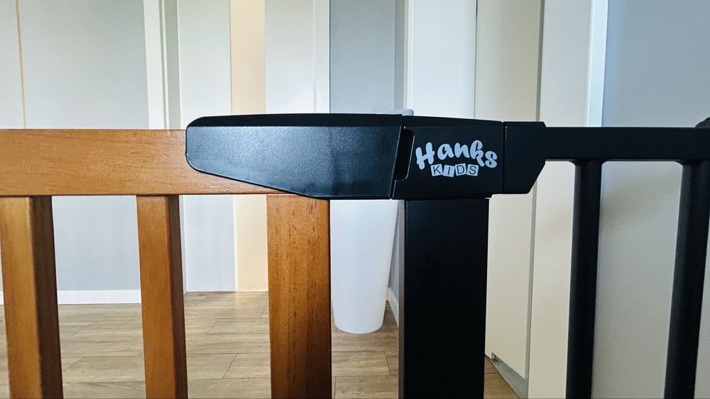 Bramka zabezpieczająca drzwi schody dla dziecka Hanks Kids