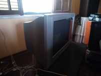 Tv Grundig Elegance 100 hertz / 33 pol / 82 cm, /perfeita,com comando.