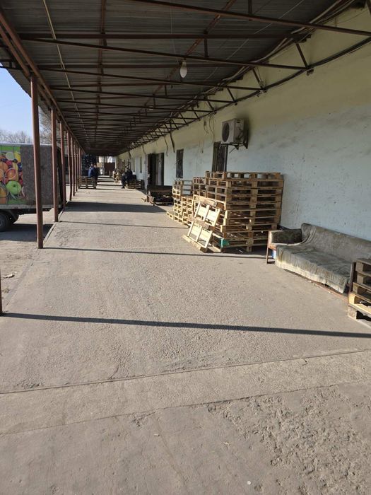 Аренда склады с рампой от 300-1000 квМ, офисное помещение 15-40 квМ.