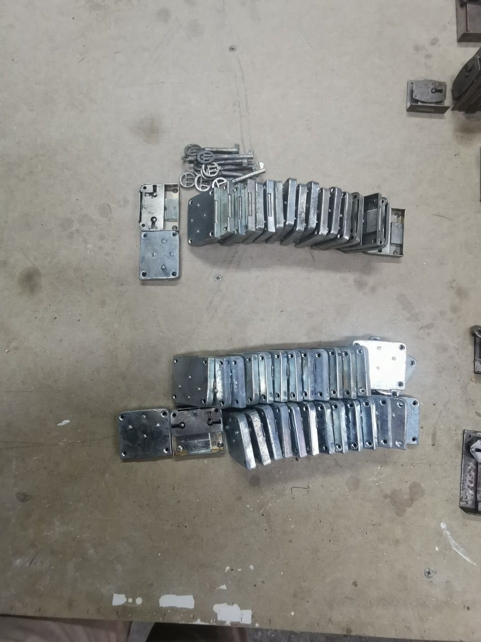Fechaduras de vários tamanhos