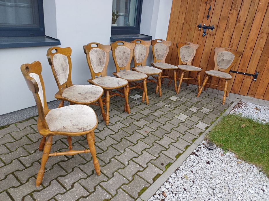 Krzesła 8 sztuk.