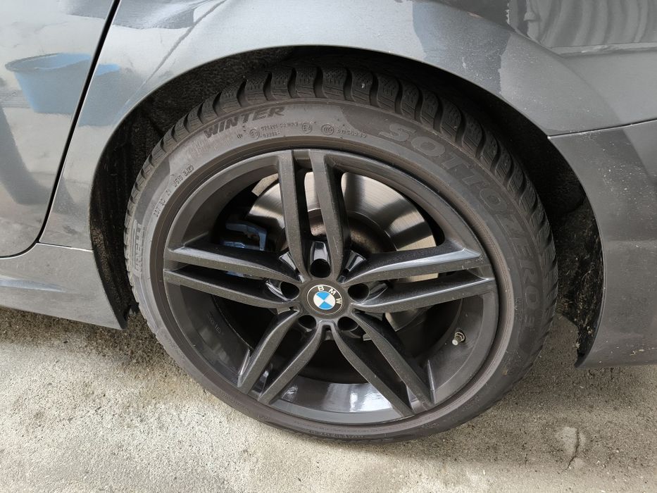 4 Jantes BMW + 4 pneus Pirelli winter Sottozero 3 run flat 225/45 R18