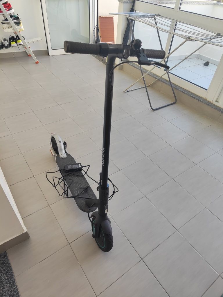 Mi Electric scooter pro2 Mercedes-AMG