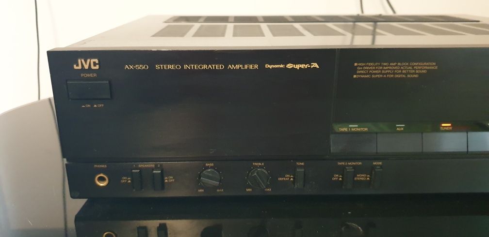 Wzmacniacz  JVC  AX-550