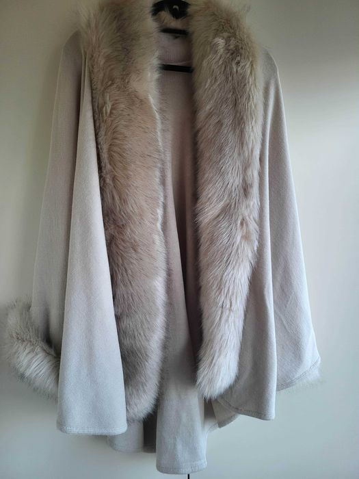 Capa Malha Bege com Pêlo