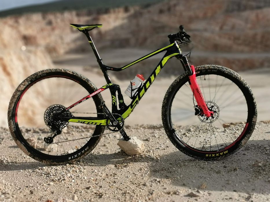 Bicicleta Scott Spark RC900 WC T-L