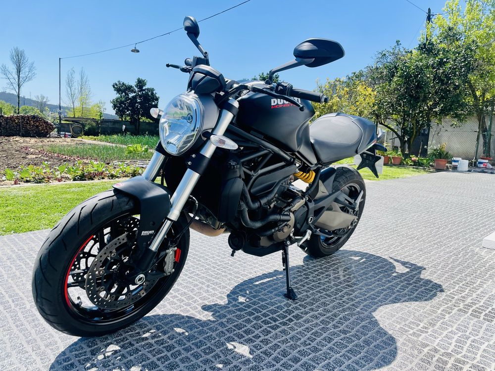 Ducati Monster 821 Dark, NOVA! [com vídeo]