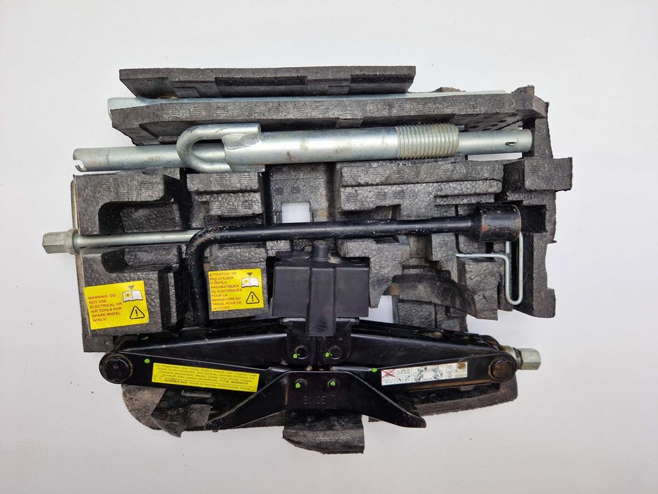 Zestaw naprawczy pod fotel kierowcy Opel Movano Renault Master Mascott