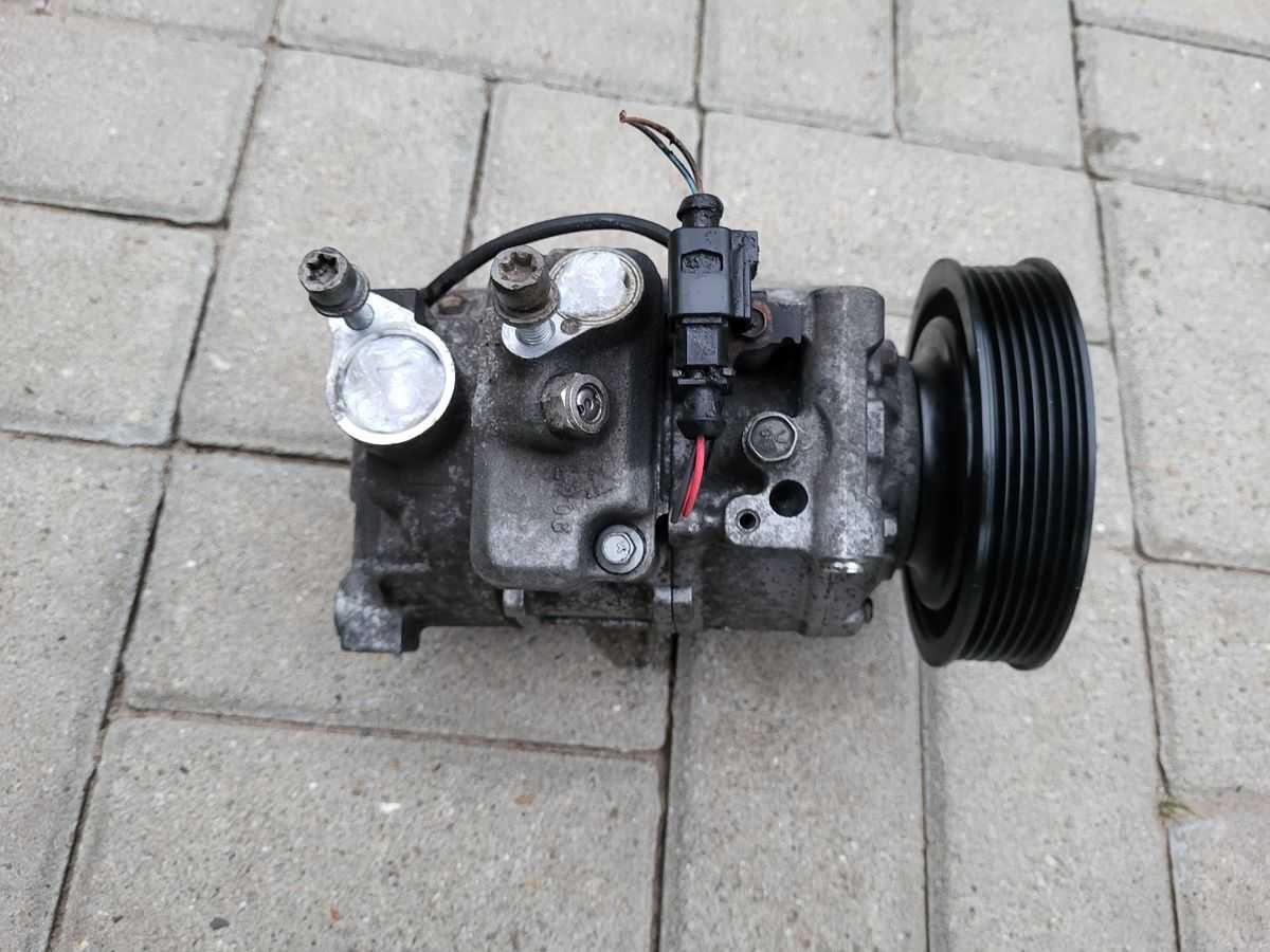 Kompresor , sprężarka klimatyzacji AUDI A4 B8 , A5 8T .