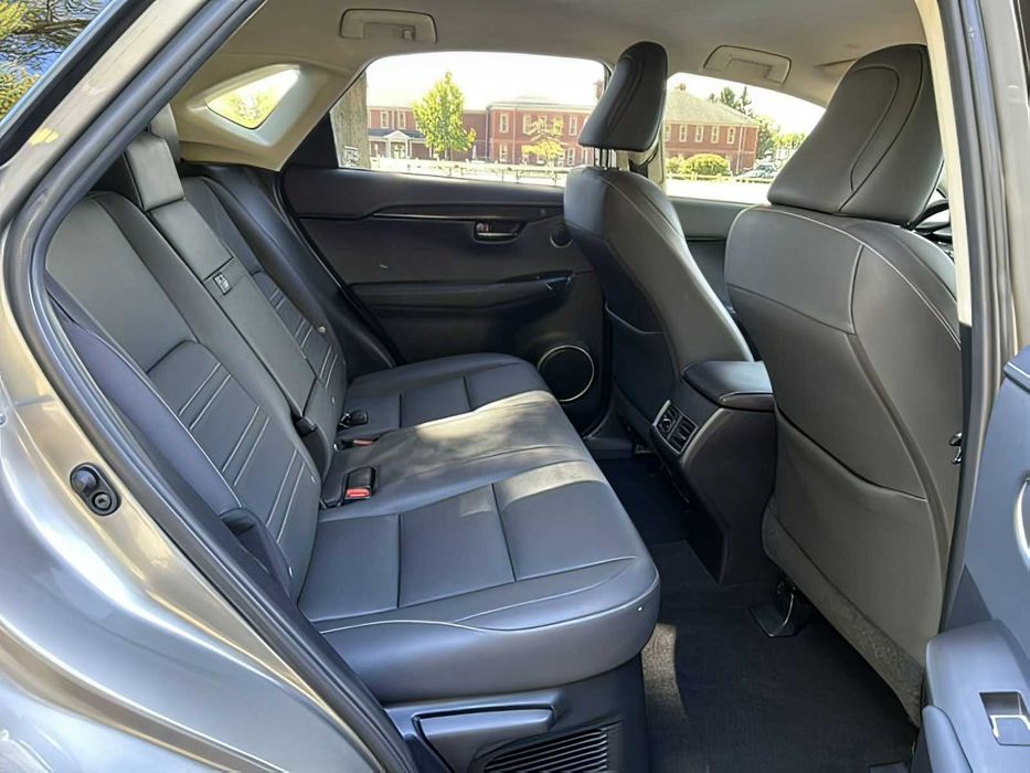 Lexus NX 300      2018