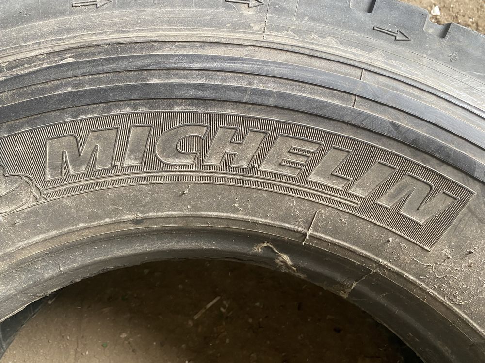 Продам шини Michelin 285/70 R19.5