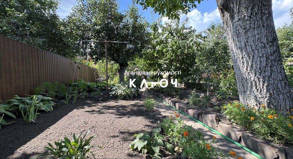 Продаж частини будинку, чудовий житловий стан, район Новомиколаївка