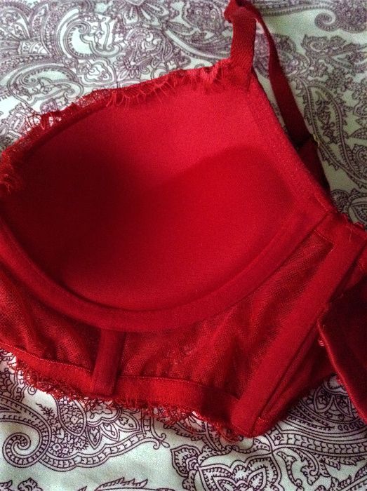 Lingerie vermelha Calvin Klein