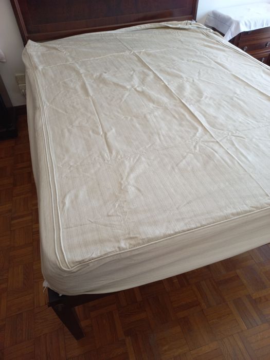 Colcha vintage cinza claro