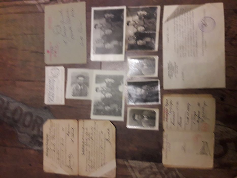 Antyki stare książki i dokumenty