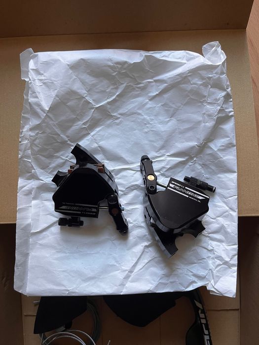 Klamkomanetki SRAM Apex 11s + zaciski  FUNN ONE PRO (hybrydowe)