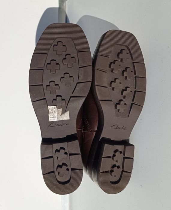 Сапоги женские Clarks р. 41,5.