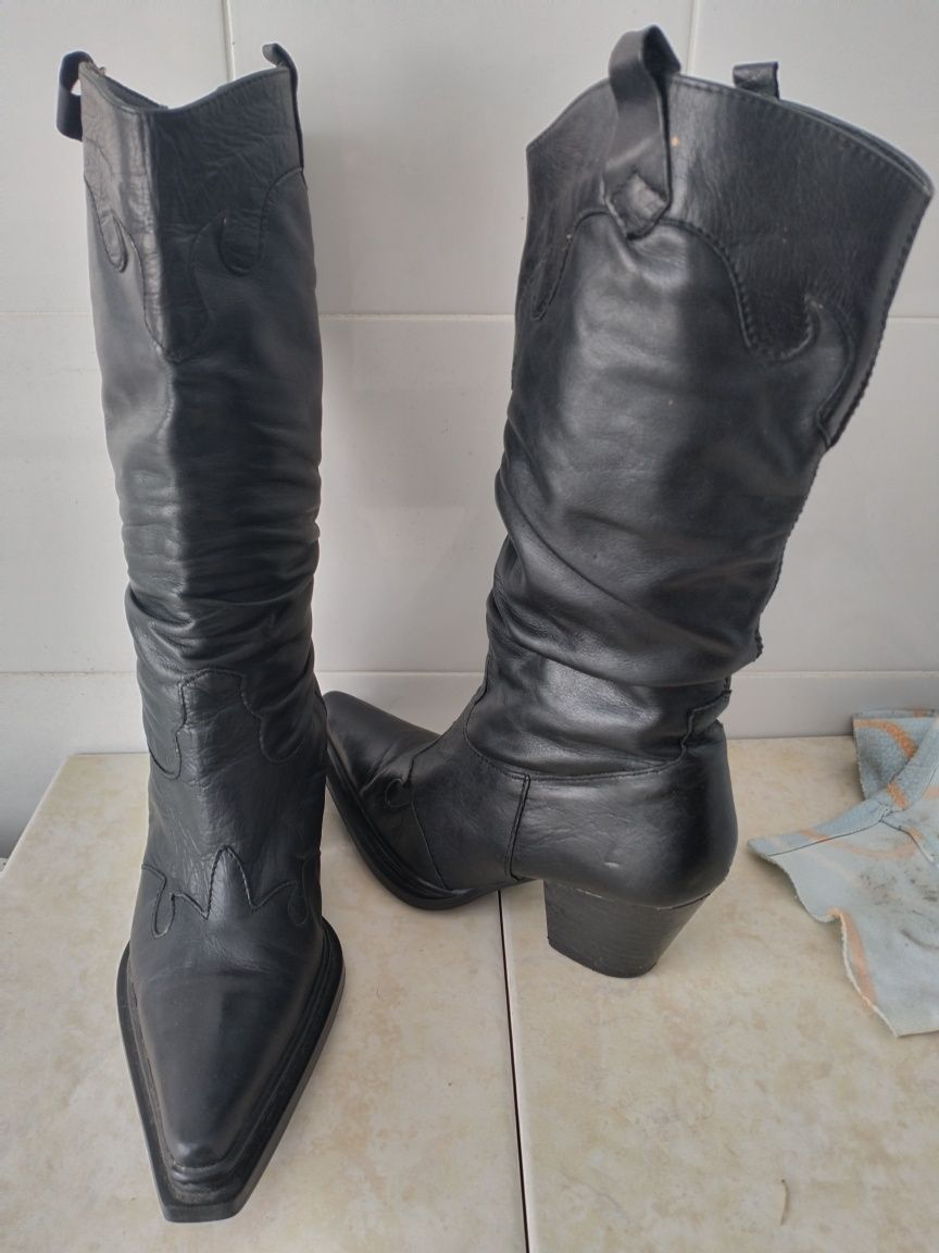 Botas texanas cor preta