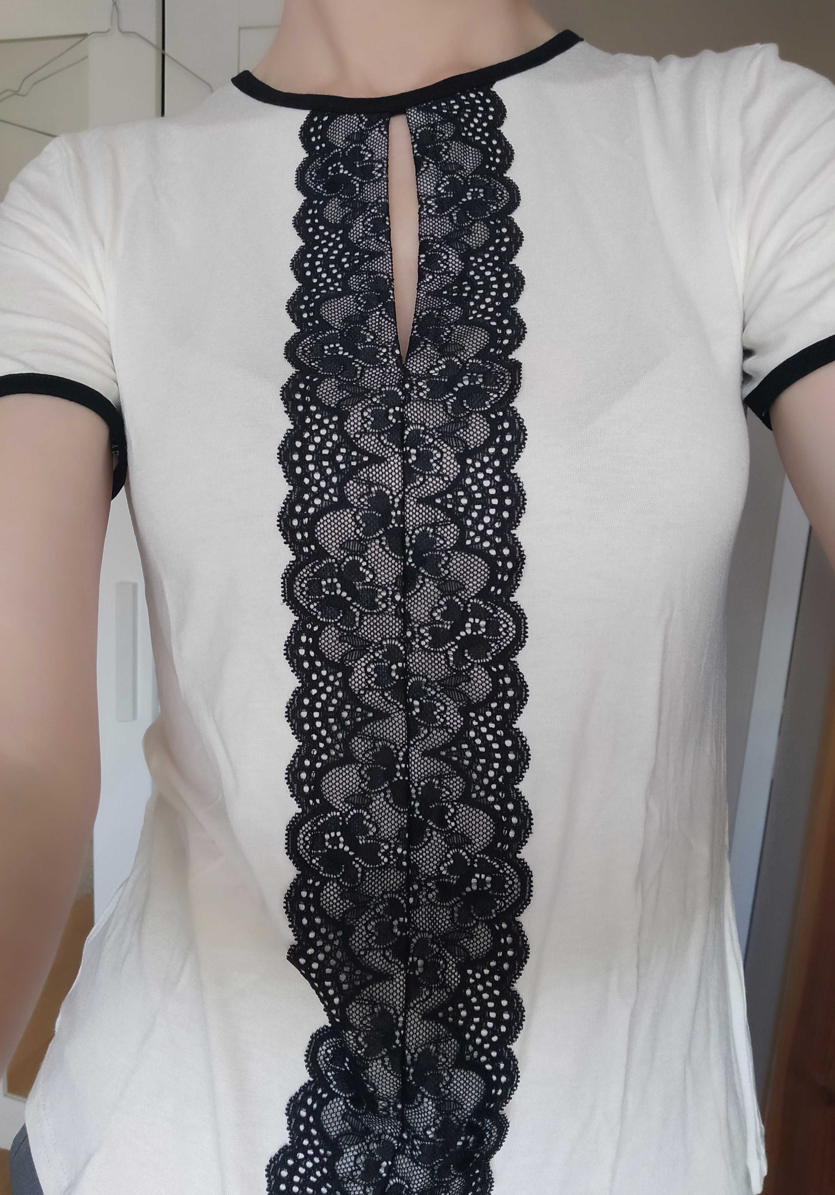 Elegancka, biała bluzka z ozdobną, czarną koronką rozmiar S/M