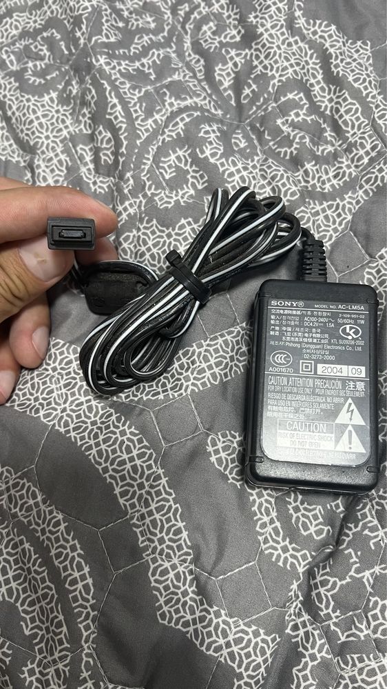 Сетевой адаптер Sony ac-lm5a