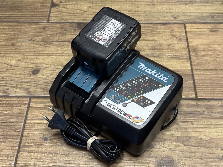 Zestaw Makita: akumulator 5AH 2022r. | szybka ładowarka DC18RC