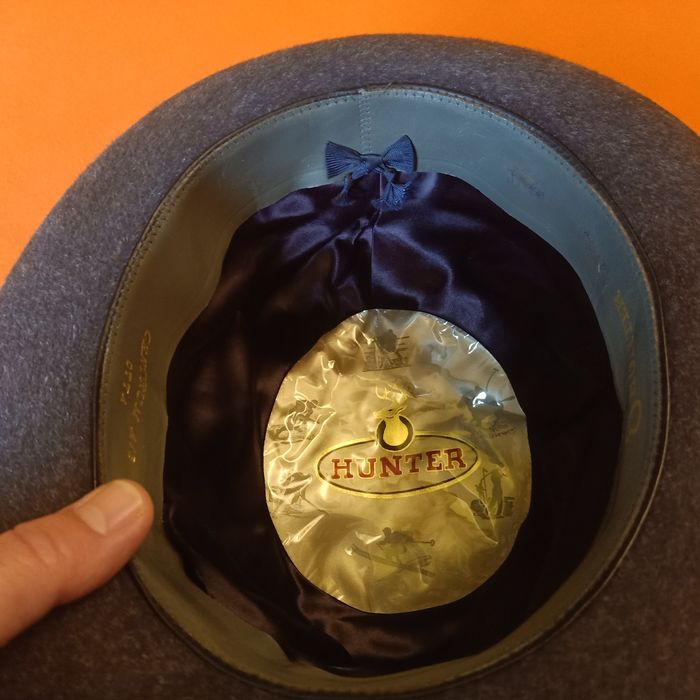 Kapelusz marki Hunter do własnego ułożenia. Rozmiar 57 . Farge 77