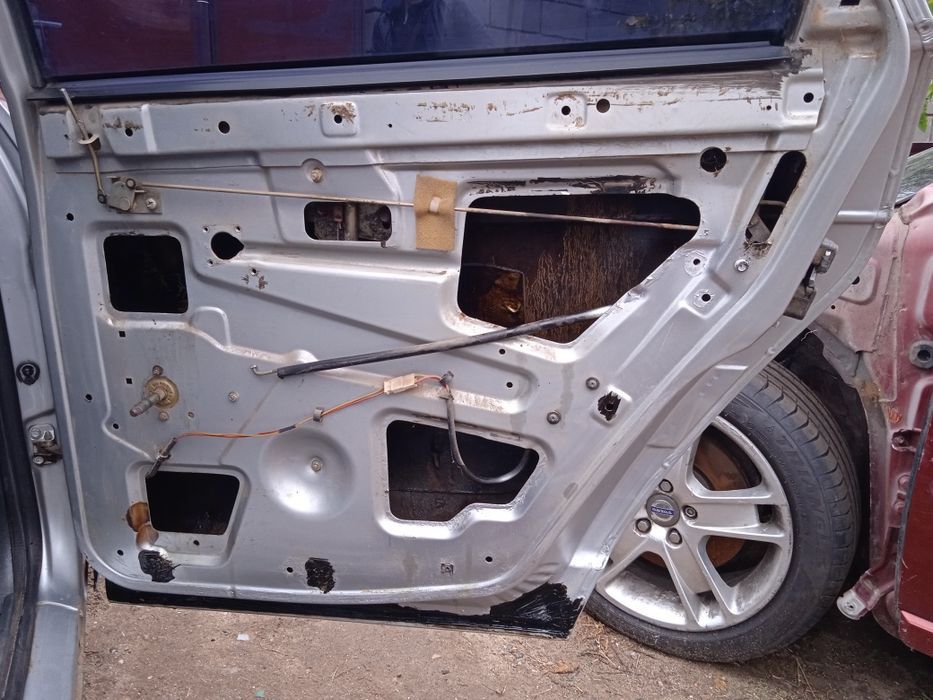 ВАЗ 2110 2111 2112 . Двери дверь задняя 2500 грн шт.