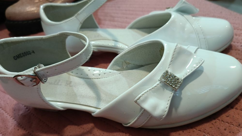 Buty półbuty sandały komunijne r 37